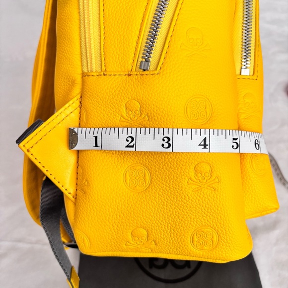 G/FORE Cyber Embossed Full Grain Genuine Leather Skull & Tees Unisex Backpack - Picture 15 of 16